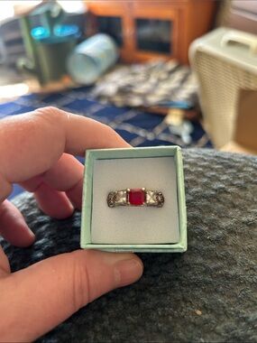 Sterling Silver Red Stone Filigree Ring